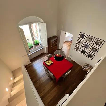 Flo House Apartment