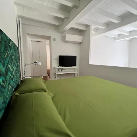 Flo House Апартаменты