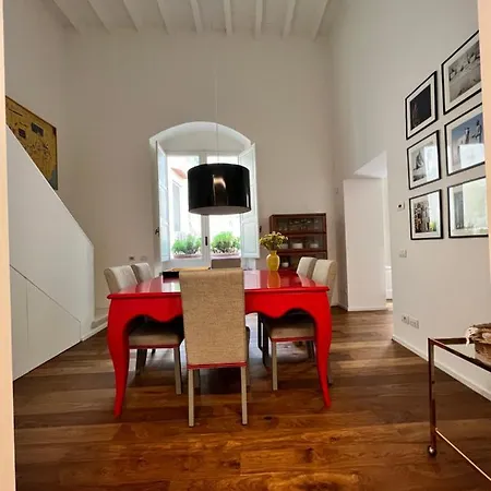 Flo House Apartmán *